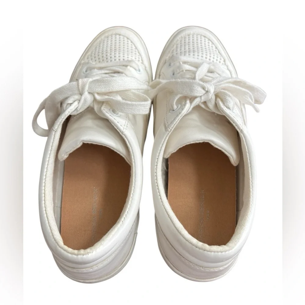 Banana Republic Women's White Tennis Shoes Sneakers, Size 7